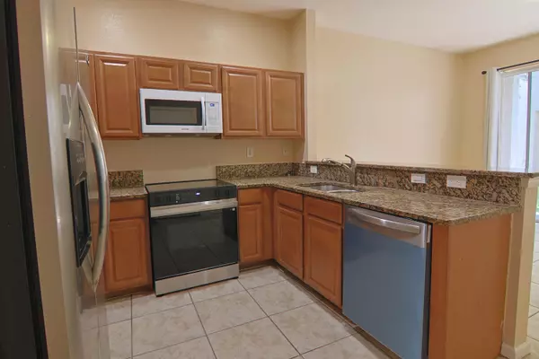 Miami Gardens, FL 33169,21211 NW 14th PL 3-27