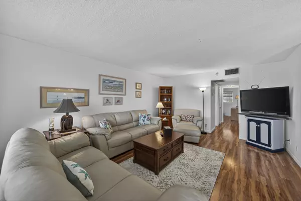 Deerfield Beach, FL 33441,804 SE 7th ST 405