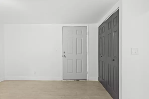 West Palm Beach, FL 33411,244 Lake Dora DR