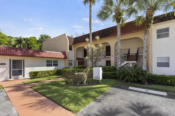 244 Lake Dora DR, West Palm Beach, FL 33411