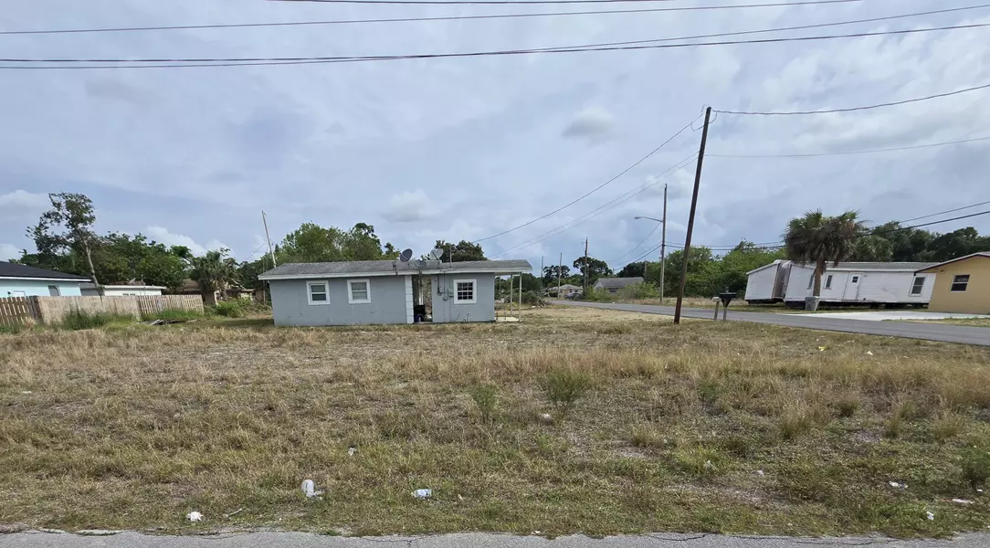 2520 42nd PL, Vero Beach, FL 32967