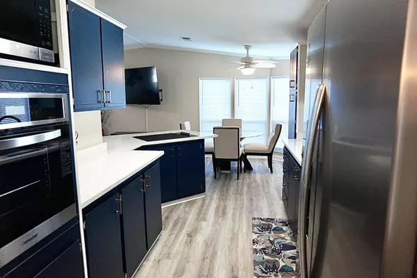 Port Saint Lucie, FL 34952,8519 Redbay CT