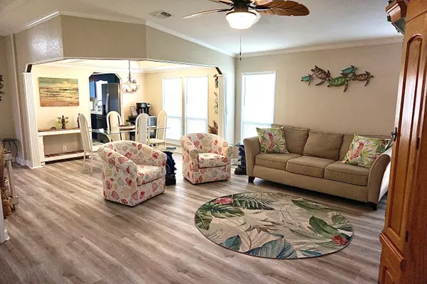 8519 Redbay CT, Port Saint Lucie, FL 34952
