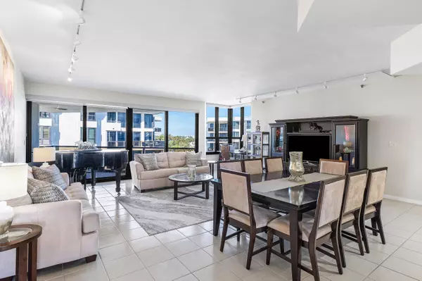 Palm Beach, FL 33480,3120 S Ocean BLVD 1502