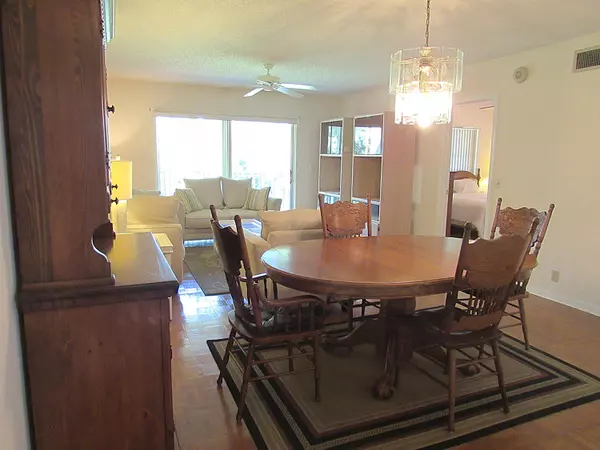 West Palm Beach, FL 33411,120 Lake Meryl DR 224