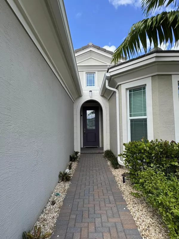 Westlake, FL 33470,15127 Goldfinch CIR