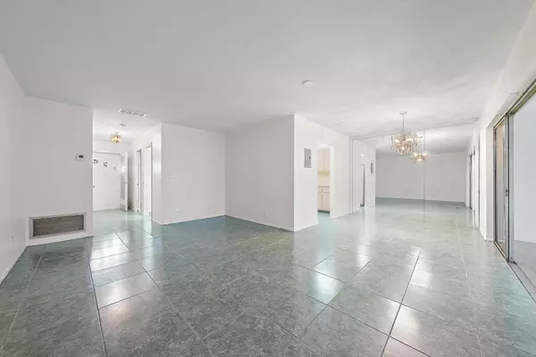 West Palm Beach, FL 33415,2638 Gately DR 45