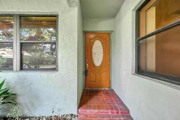 Delray Beach, FL 33445,866 NW 25th AVE