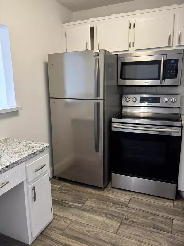 West Palm Beach, FL 33417,218 Windsor J