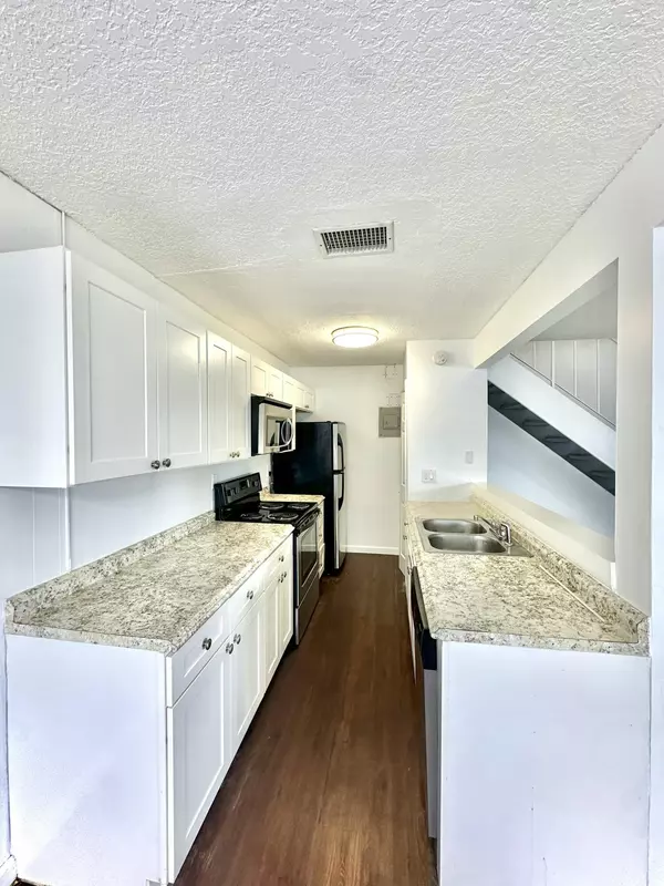 West Palm Beach, FL 33409,108 E Tiffany DR 2