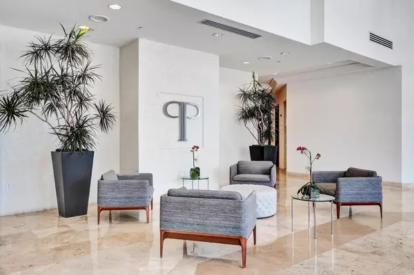 Boca Raton, FL 33432,99 SE Mizner BLVD Ph 40