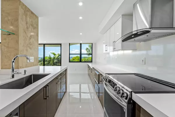 Singer Island, FL 33404,5480 N Ocean DR B1c