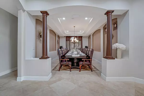 Wellington, FL 33449,10766 10766 Versailles Boulevard BLVD