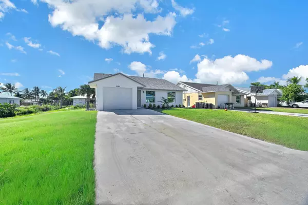 5584 SE Katharine AVE, Stuart, FL 34997