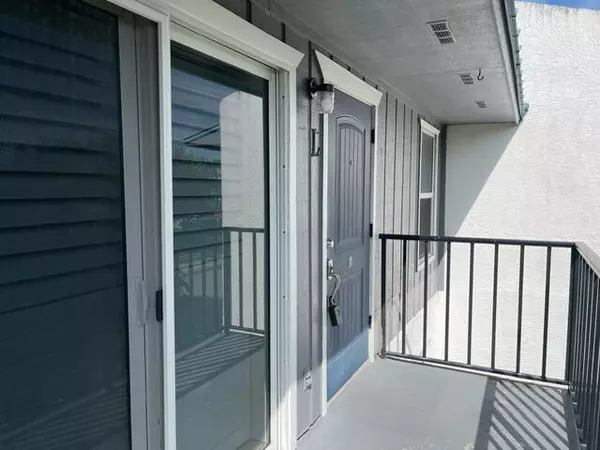 Fort Pierce, FL 34950,1180 Carlton CT 204b