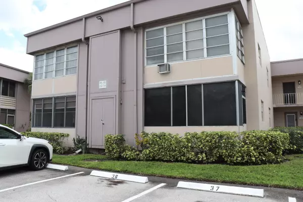 801 Flander Q, Delray Beach, FL 33484