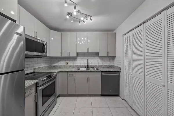 Palm Springs, FL 33461