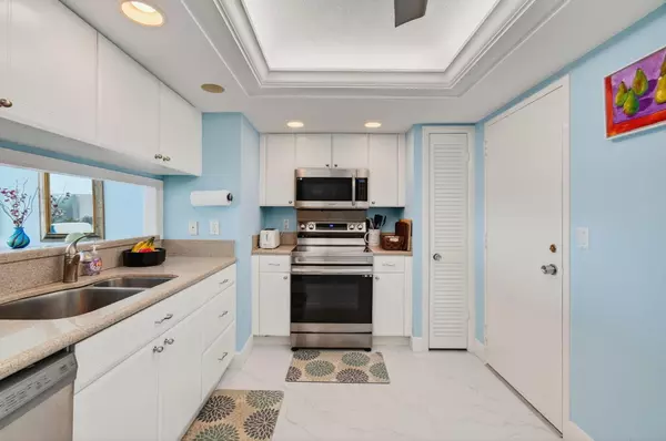 Highland Beach, FL 33487,4750 S Ocean BLVD 305