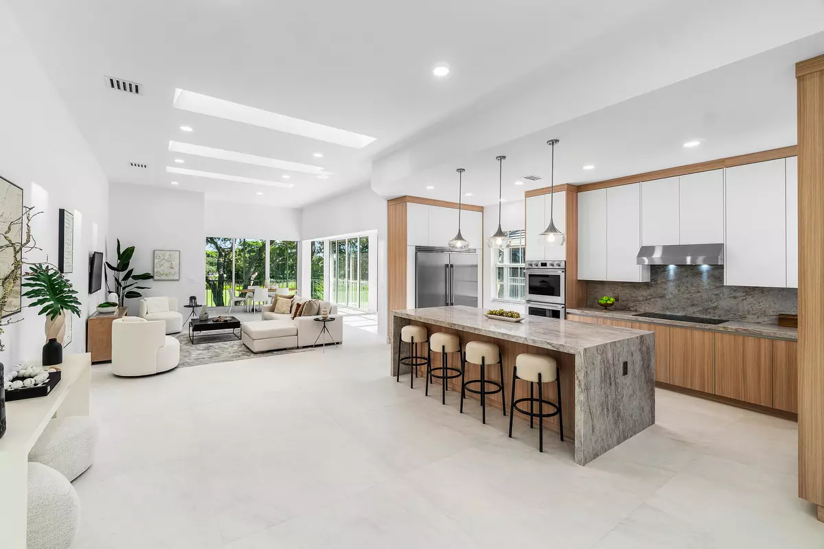 Boca Raton, FL 33496,5100 Lake Catalina DR D