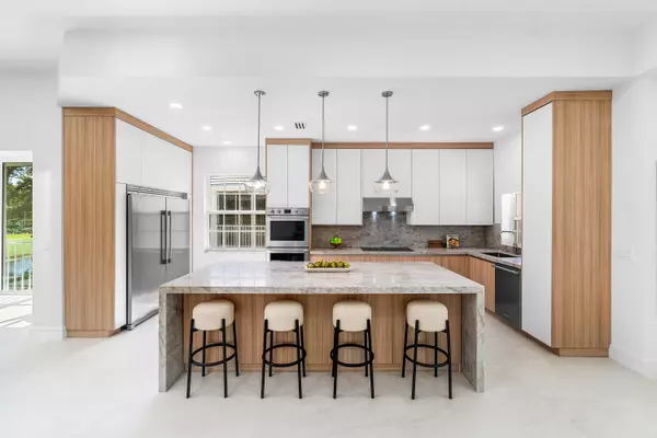 Boca Raton, FL 33496,5100 Lake Catalina DR D