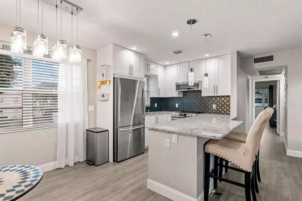 Deerfield Beach, FL 33442,184 Oakridge L 184