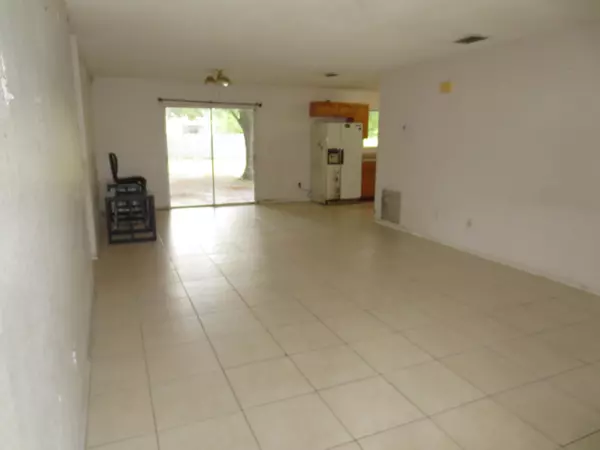 Port Saint Lucie, FL 34952,3165 SE East Blackwell DR