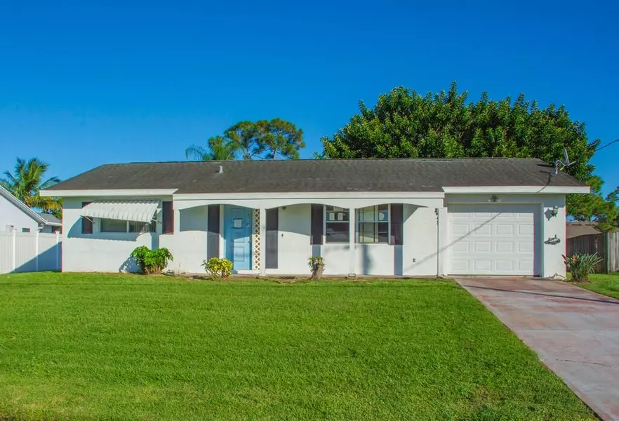 1781 SE Fairfield ST, Port Saint Lucie, FL 34983