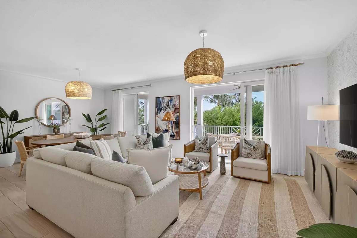 Juno Beach, FL 33408,833 S Bay Colony DR