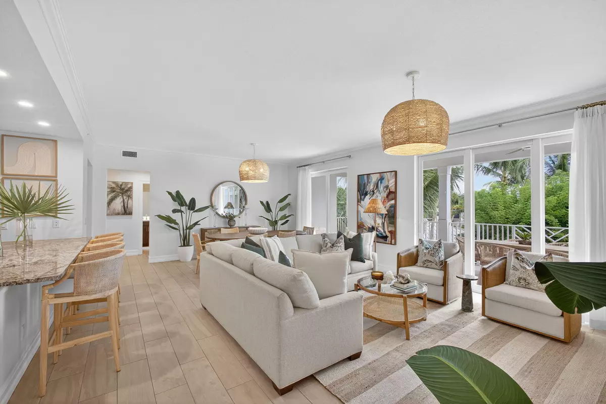 Juno Beach, FL 33408,833 S Bay Colony DR