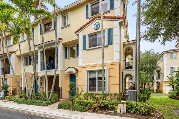 2897 S Greenleaf CIR, Boynton Beach, FL 33426