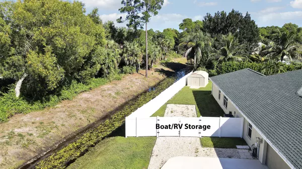 Port Saint Lucie, FL 34983,713 SE Damask AVE