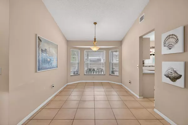 Port Saint Lucie, FL 34953,1465 SW Dow LN