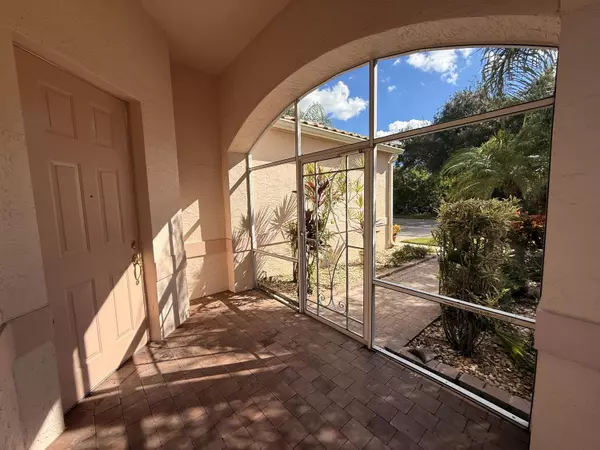 Port Saint Lucie, FL 34986,633 NW Whitfield WAY