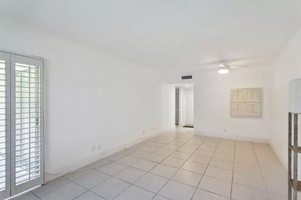 Boca Raton, FL 33487,6100 NE 7th AVE 6