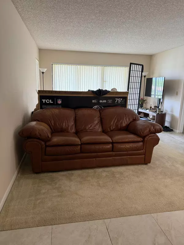 Greenacres, FL 33415,707 Sunny Pine WAY F2