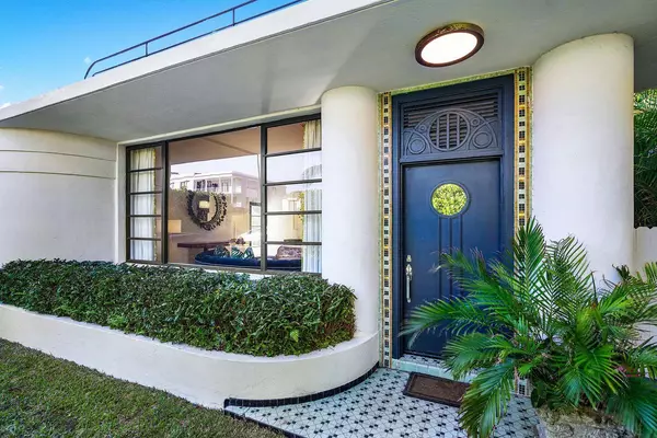 Palm Beach, FL 33480,162 Peruvian AVE