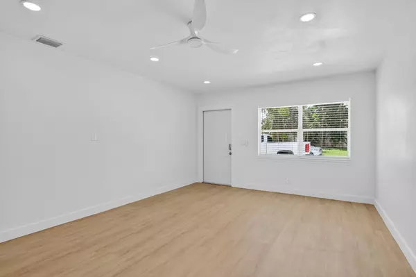 Boca Raton, FL 33432,529 NE 18th ST 531