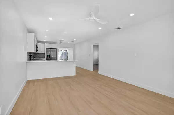 Boca Raton, FL 33432,529 NE 18th ST 531