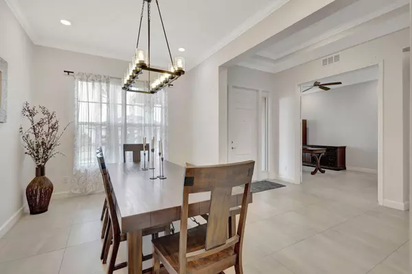 Loxahatchee, FL 33470,870 Hookline CIR