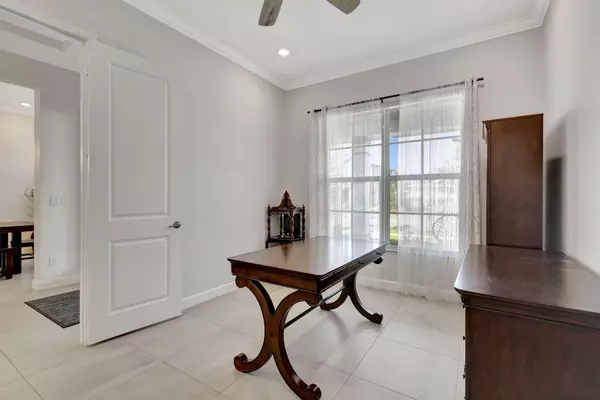 Loxahatchee, FL 33470,870 Hookline CIR