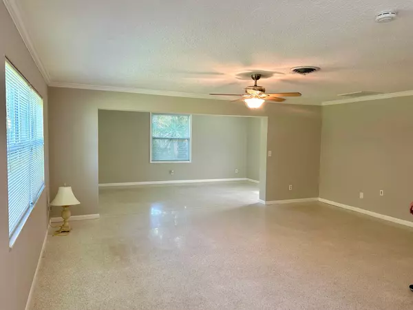 Stuart, FL 34994,2095 NW Fork RD