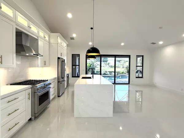 Palm Beach Gardens, FL 33418,123 Victoria Bay CT