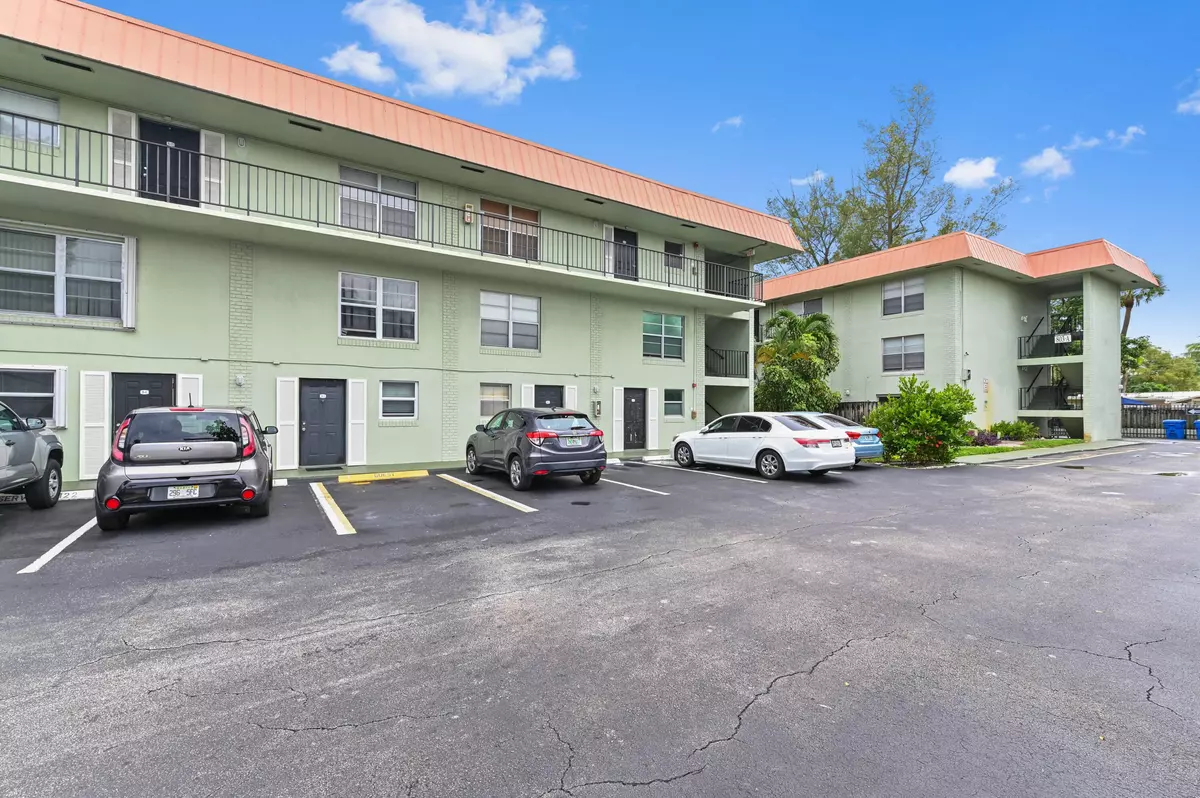 Oakland Park, FL 33311,803 W Oakland Park BLVD A7