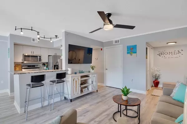 Vero Beach, FL 32967,1670 N 42nd CIR 102