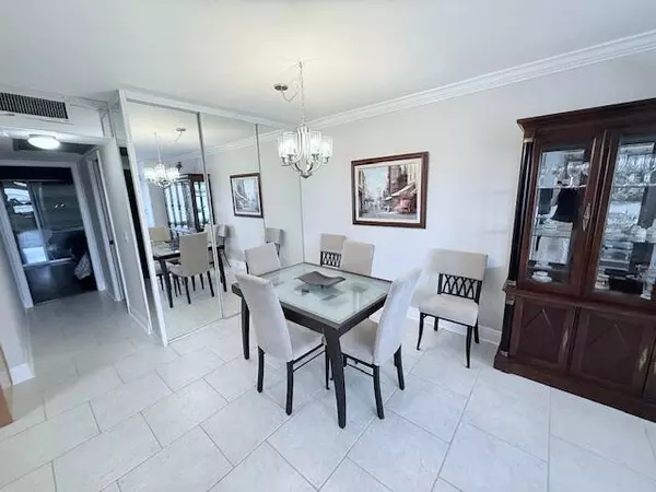 Deerfield Beach, FL 33442,310 Grantham A