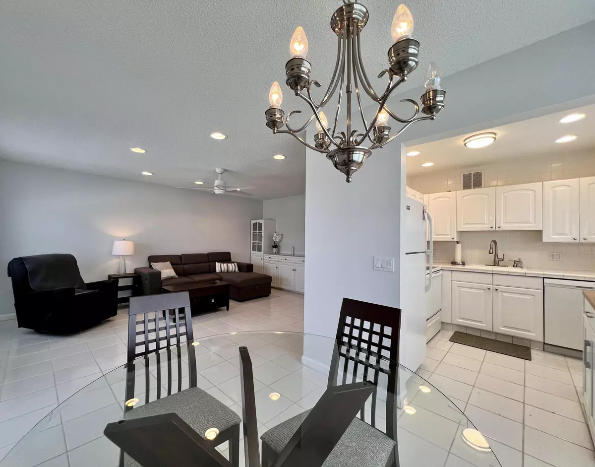 West Palm Beach, FL 33417,41 Kent C