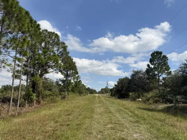 Okeechobee, FL 34972,15417 NW 310th ST