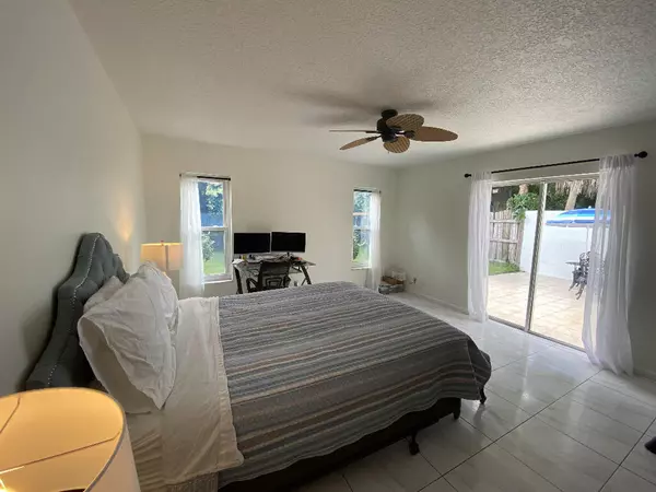 Boca Raton, FL 33428,9112 Pine Springs DR