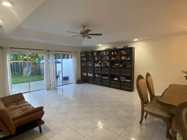Boca Raton, FL 33428,9112 Pine Springs DR