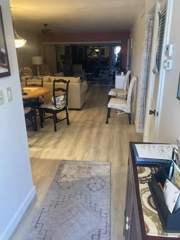 Jensen Beach, FL 34957,1600 SE Dixie HWY 13-204